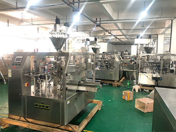 全自動(dòng)包裝機(jī)設(shè)備實(shí)拍